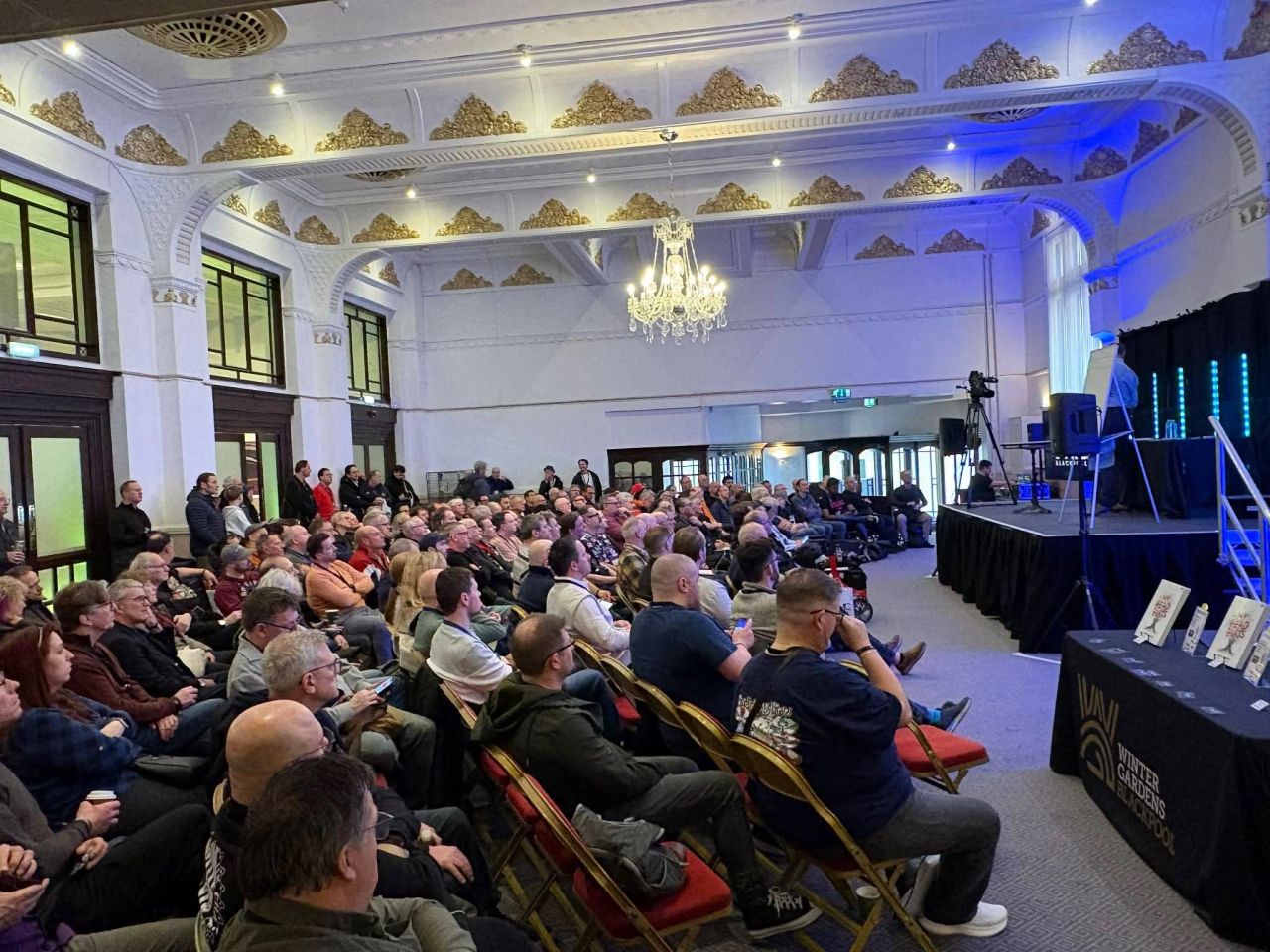 A full room of attendees watching Vinny’s lecture at Blackpool Magic Convention